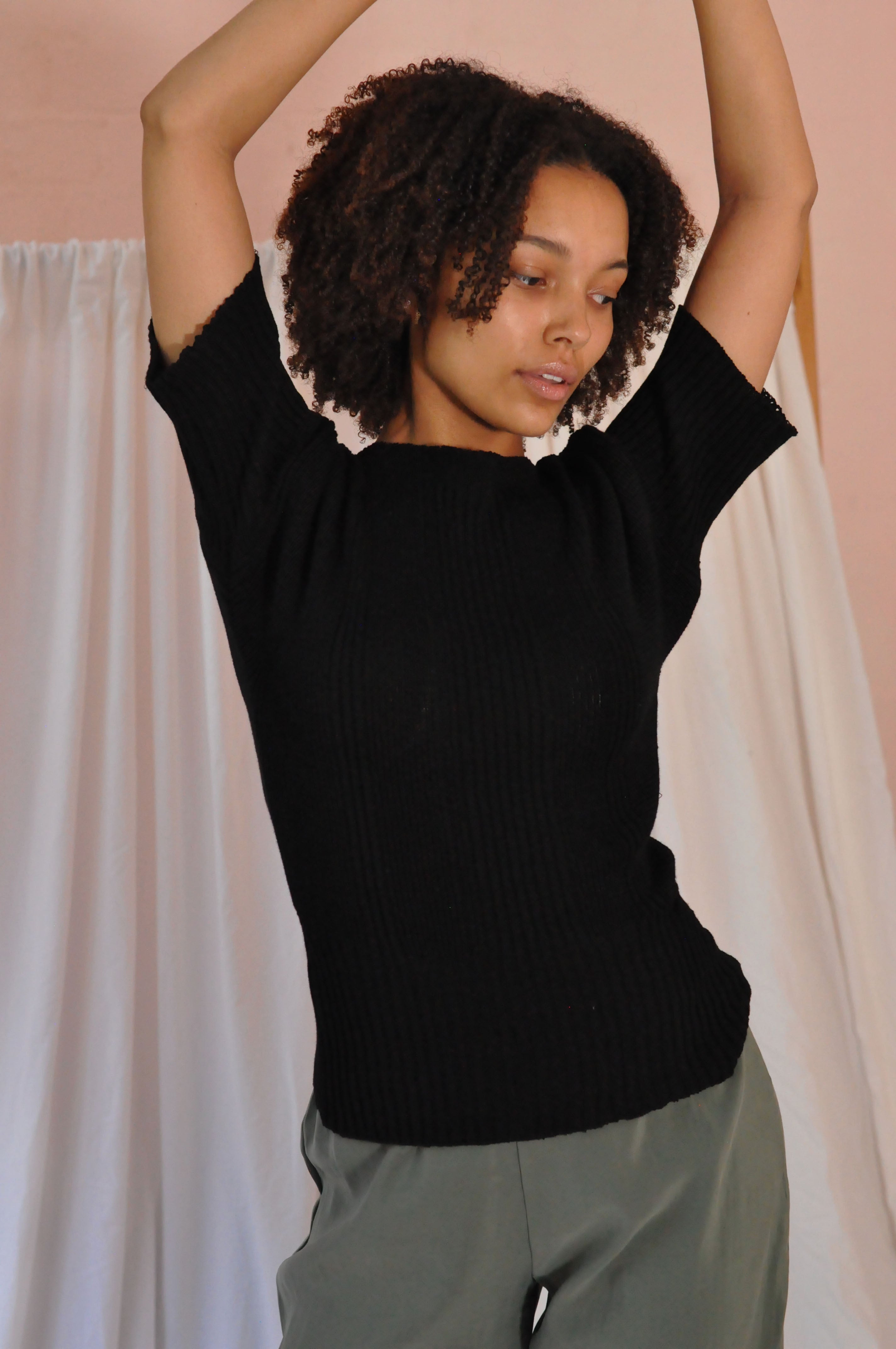Clay knit top in black