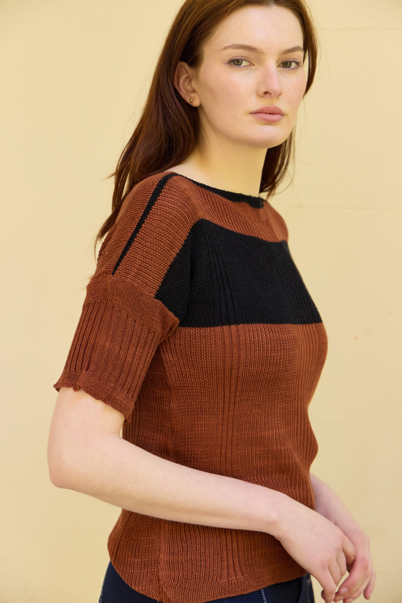 Clay knit top in terracotta