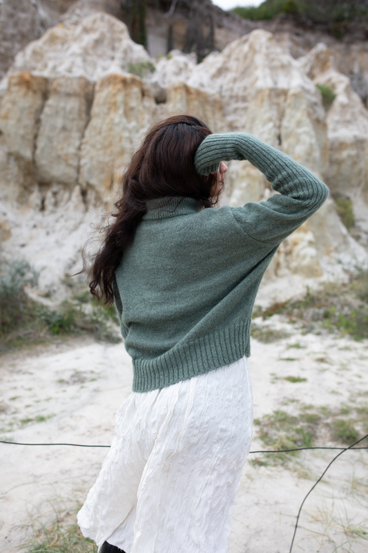Mila cardigan in pistachio green