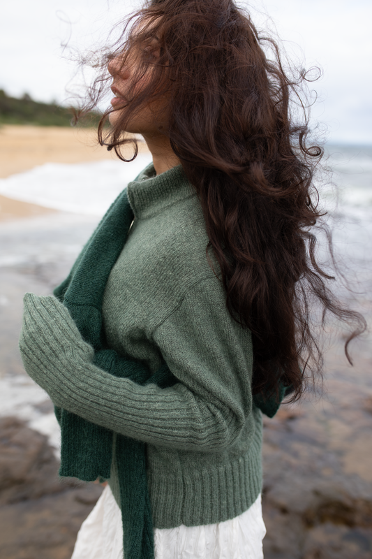Mila cardigan in pistachio green