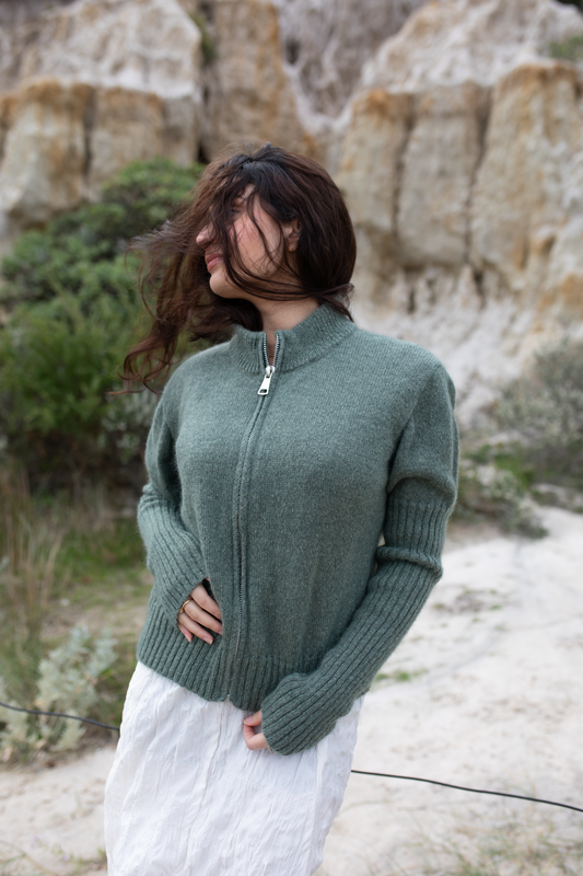 Mila cardigan in pistachio green
