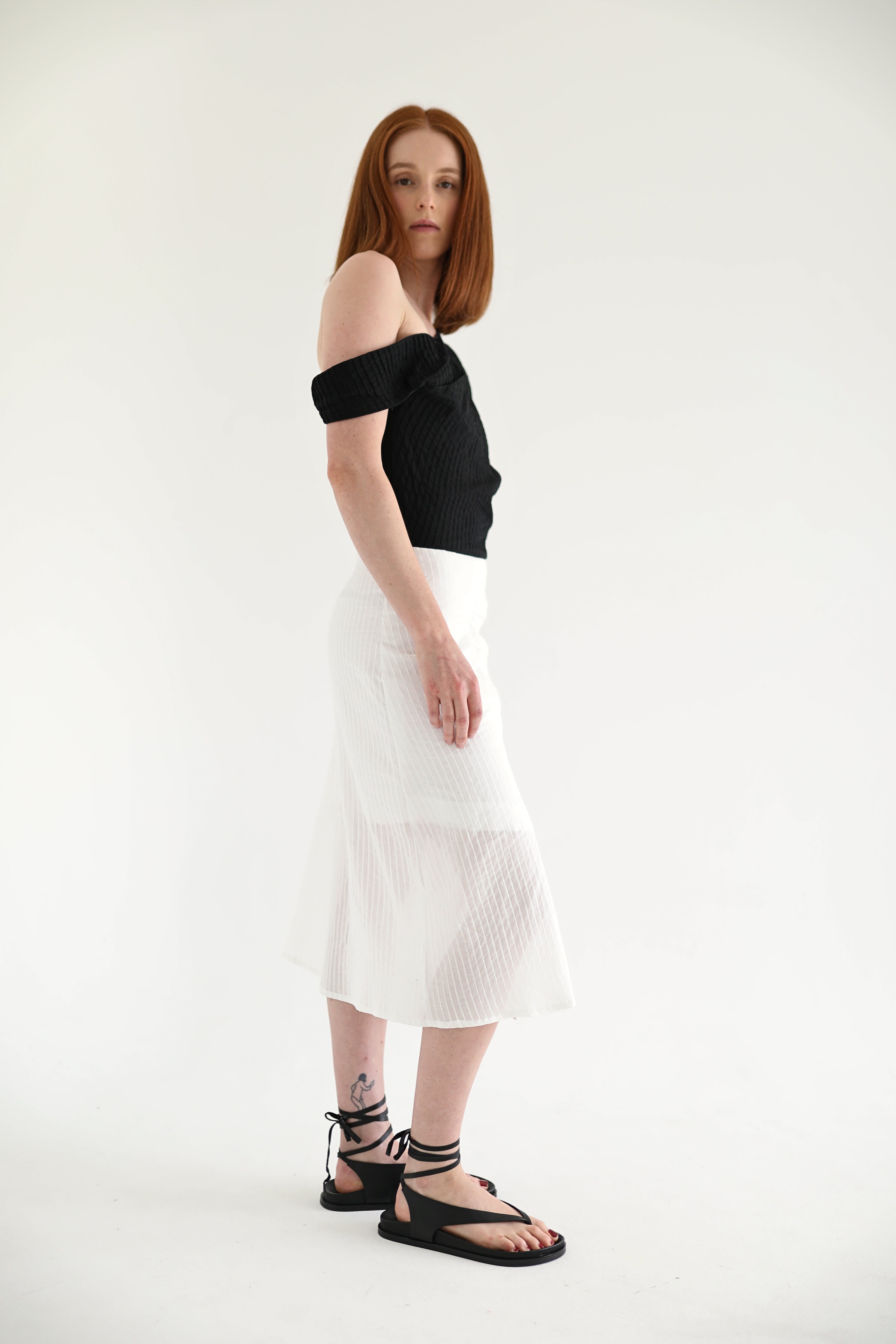 Amare dress in black and white