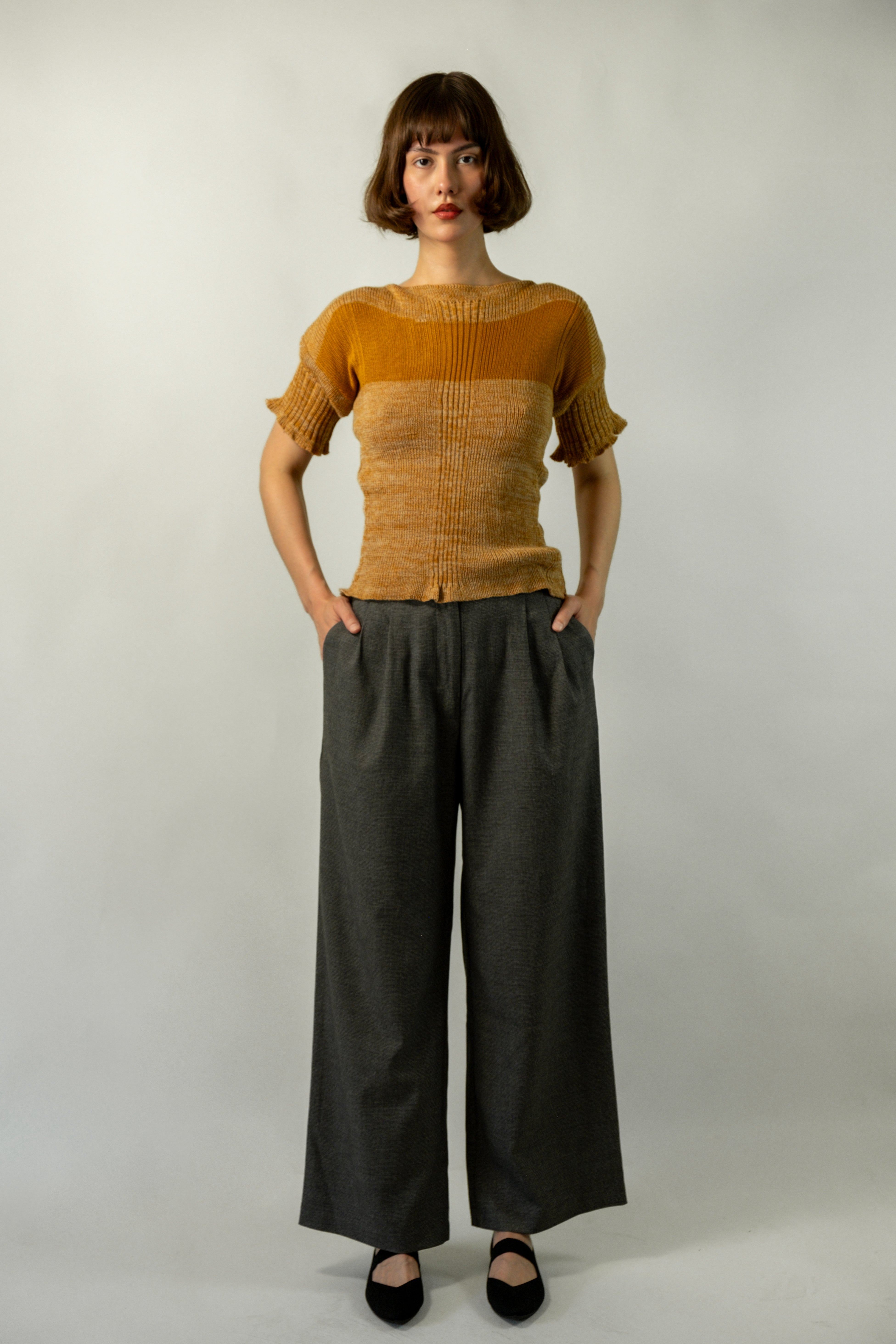 Clay knit top in gold