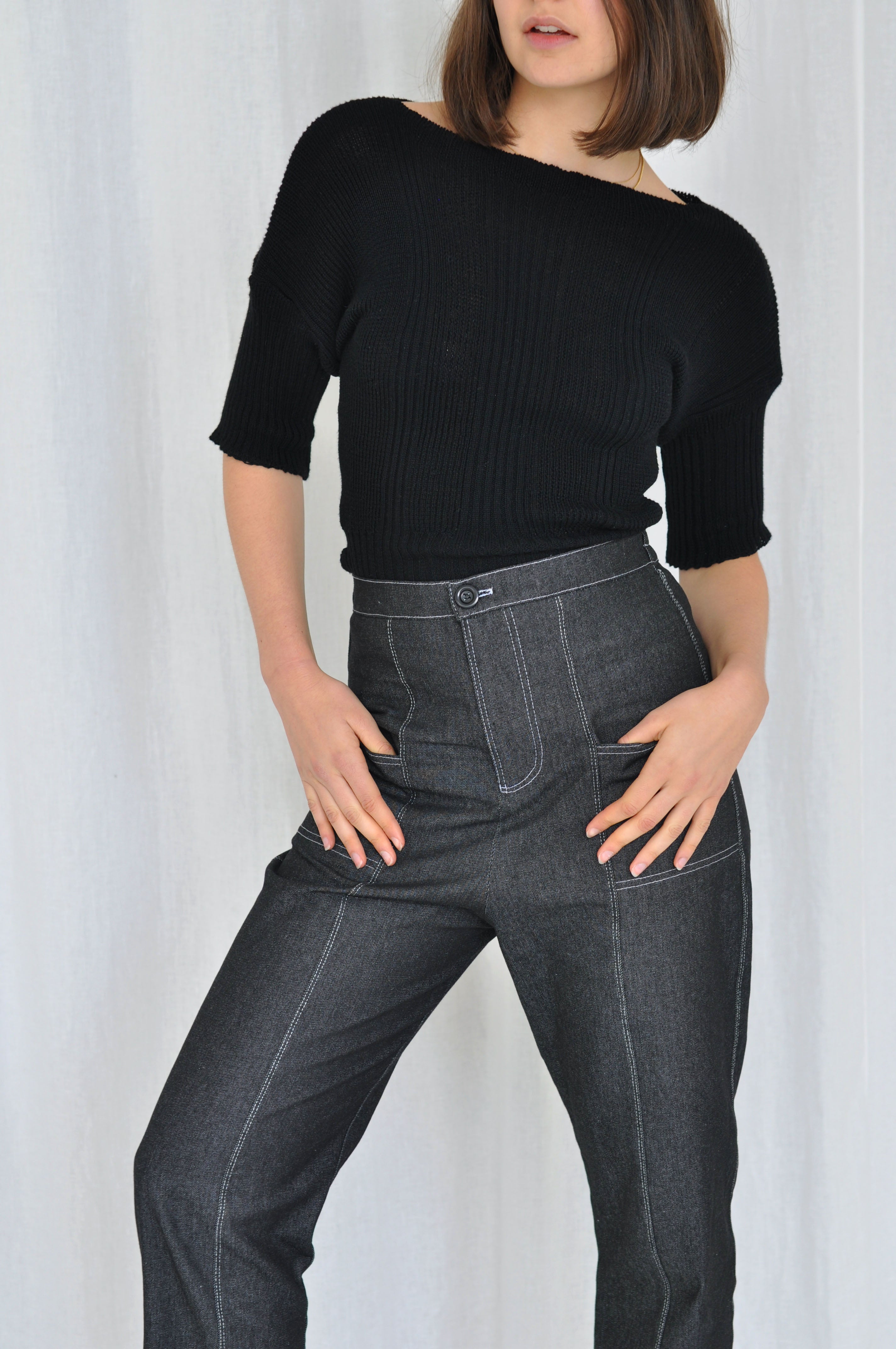 Clay knit top in black
